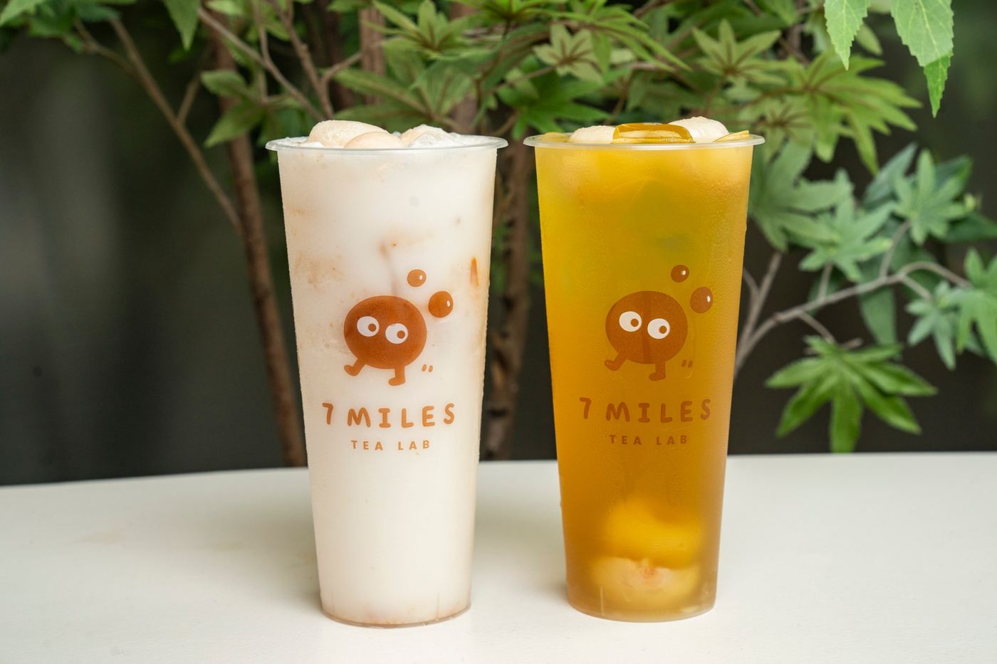 Lychee milk and lychee green tea